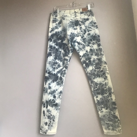 BDG Mid Rise Twig Acid Wash Ankle Cut Jeans - Picture 2 of 5